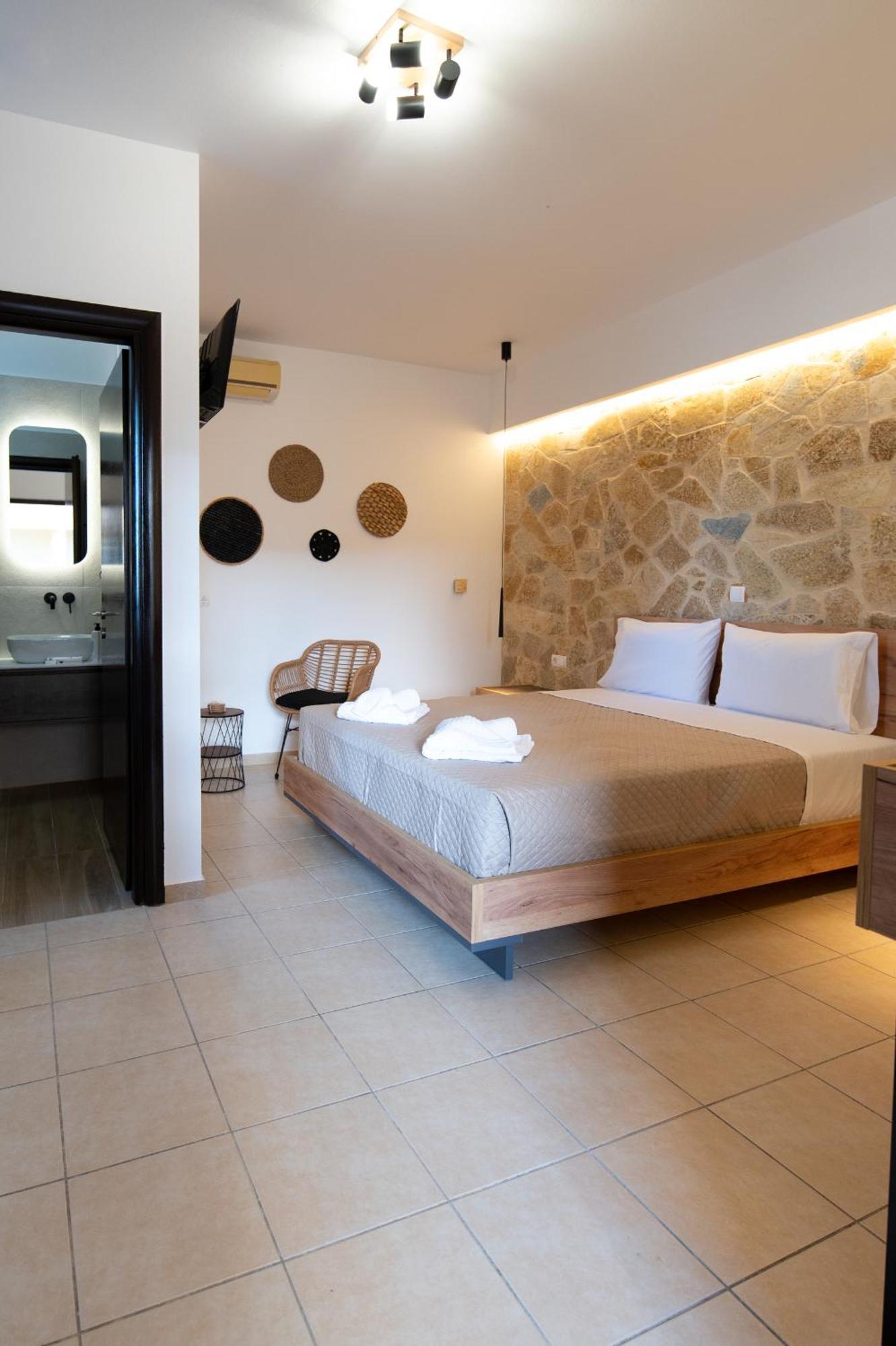 Villa Gereoudis Apartments With Sea View & Pool Kolymbari Extérieur photo