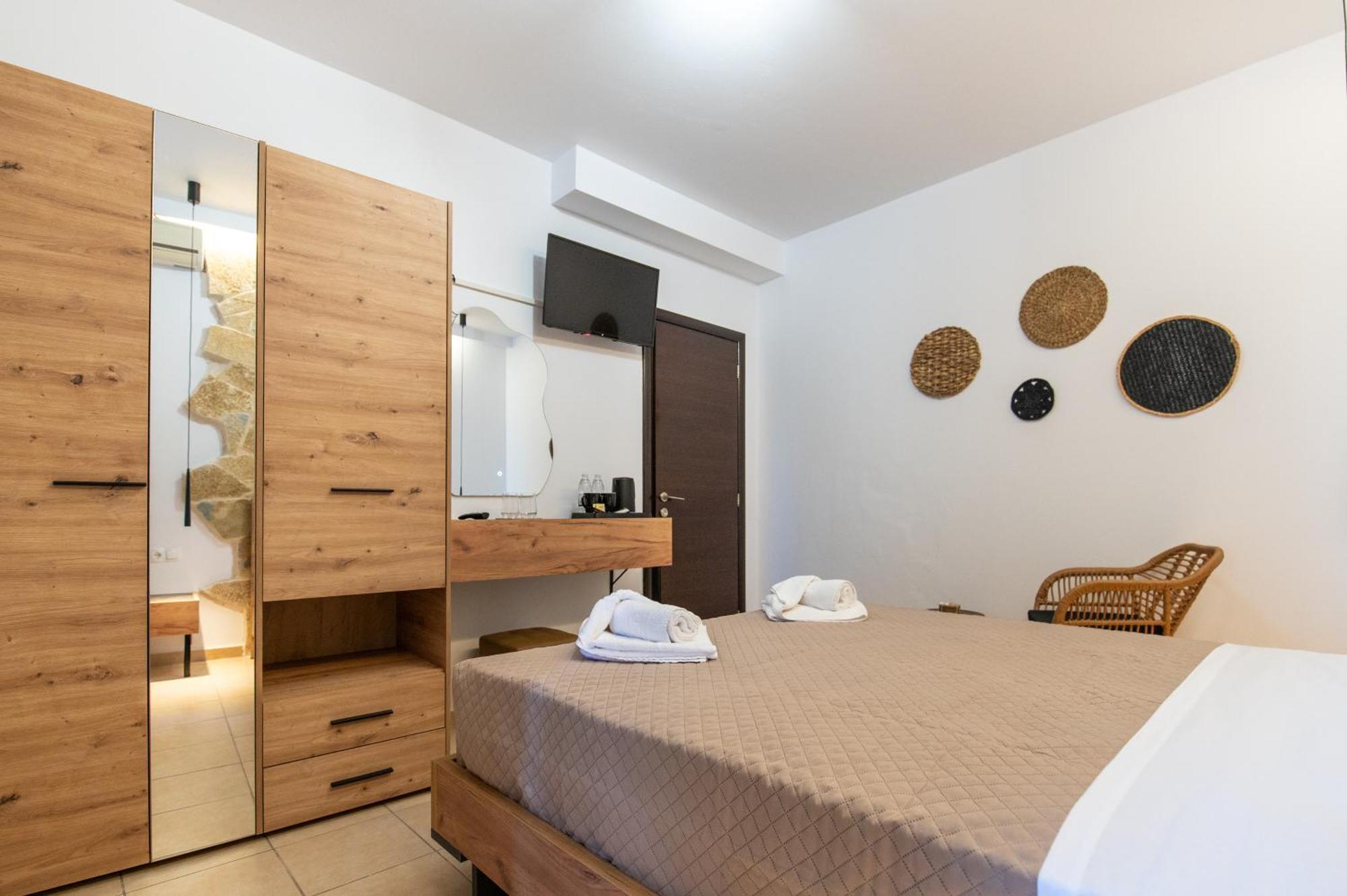 Villa Gereoudis Apartments With Sea View & Pool Kolymbari Extérieur photo