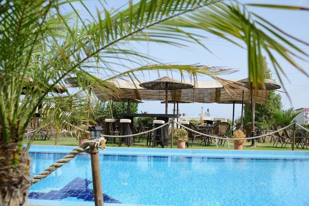Villa Gereoudis Apartments With Sea View & Pool Kolymbari Extérieur photo